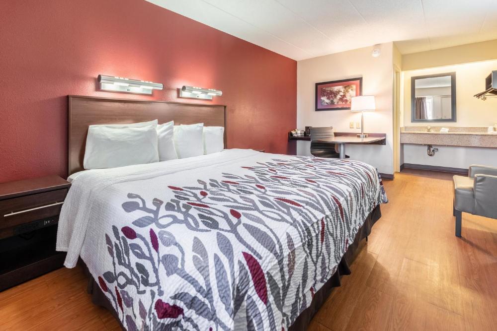 Superior King Room Smoke Free interior